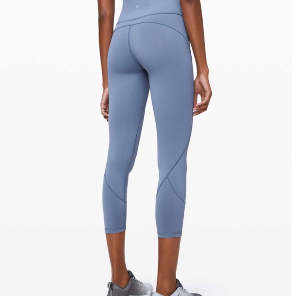 NWOT Lululemon In Movement 7/8 Tight Legging in Oasis Blue Size 4 (everlux) - Picture 3 of 4